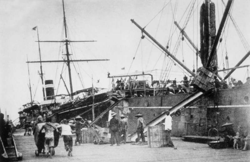The port in c. 1900 with a British India ship, possibly the Zibenghla or Zayathla at the berth.