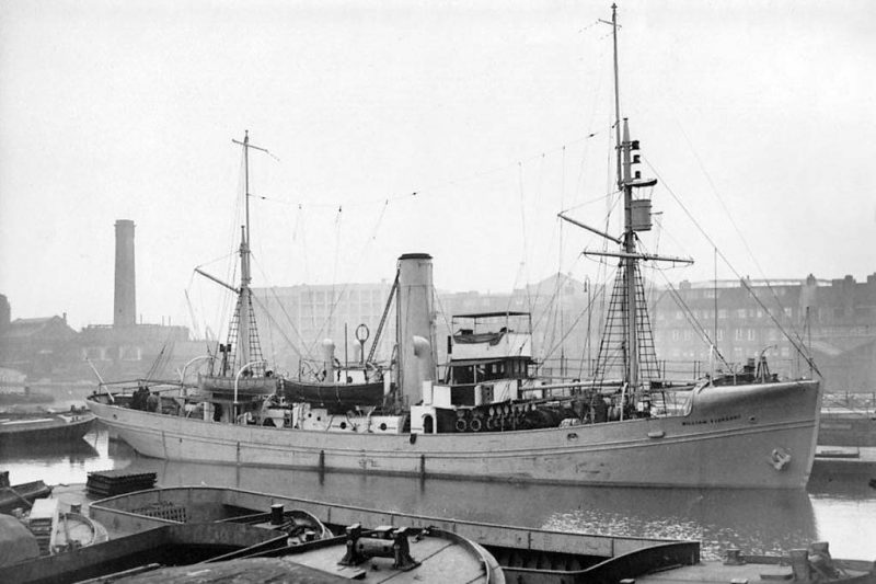 The 324grt William Scoresby was built in 1926 by Cook, Welton & Gemmell at Beverley as a whalecatcher for the Falkland Islands Government. In 1950 she was taken over by the Admiralty and the following year joined the National Oceanographic Council. On 20th May 1954 she arrived at Plymouth to be broken up by Demmelweek & Redding.