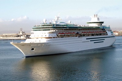 Royal Caribbean’s 73,937gt Monarch of the Seas arriving in February 2004. She was built in 1991 by Chantiers de l’Atlantique at Saint Nazaire. In 2013 she joined Pullmantur as Monarch.